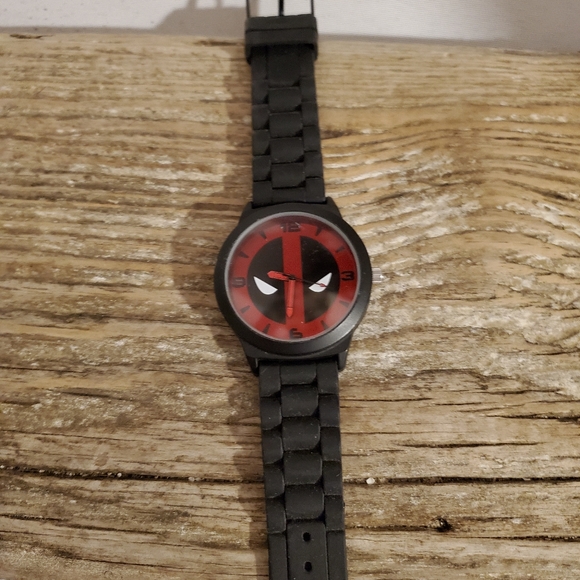 Marvel Watch - Picture 1 of 5